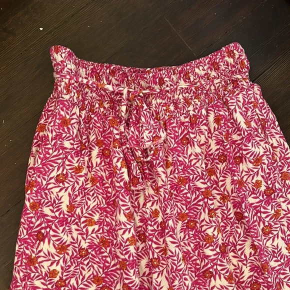 Like new Anthro balloon pants - Picture 2 of 5